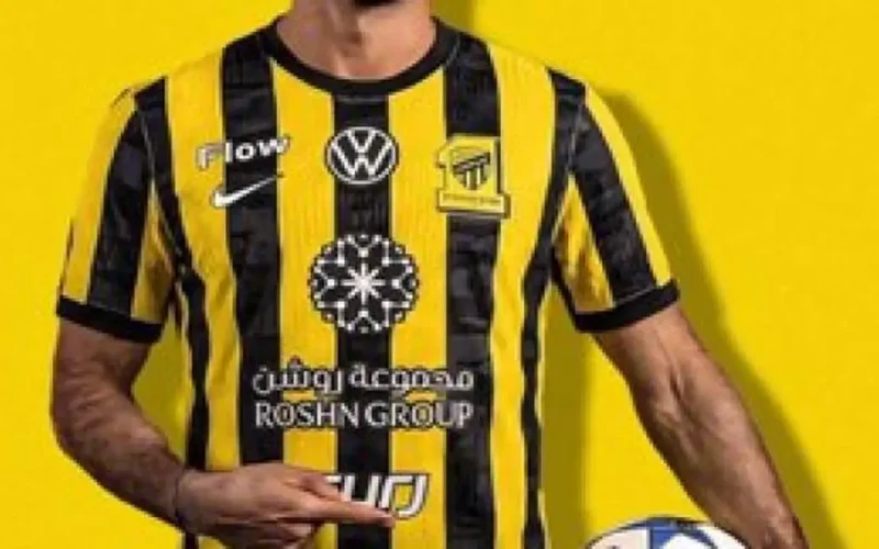 راتب خيالي.. تفاصيل العرض السعودي الجديد لضم محمد صلاح في ميركاتو الصيف